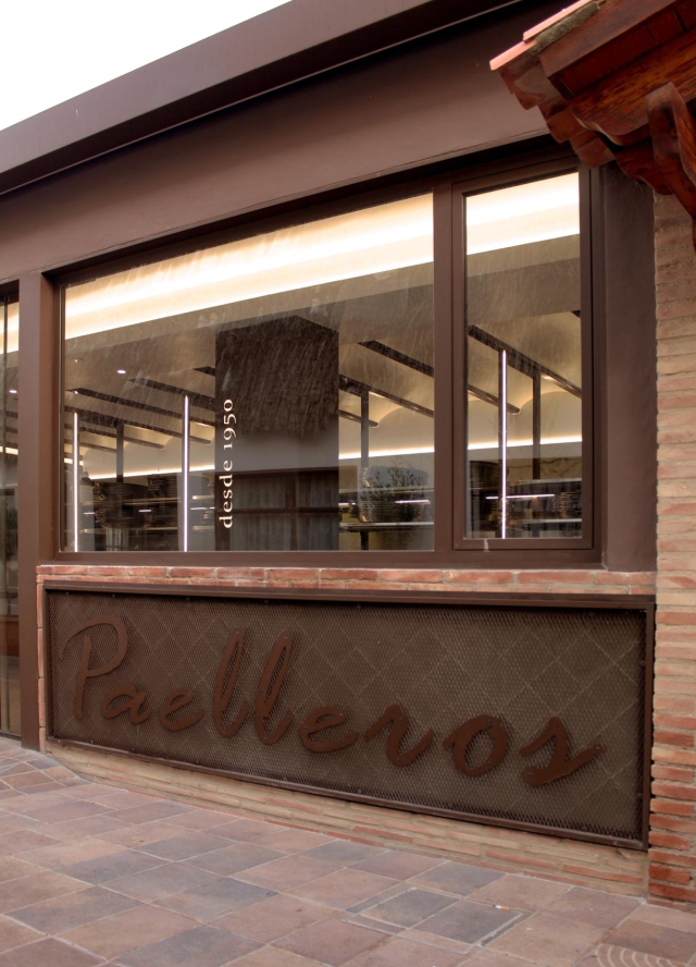 Fachada-por-el-día-02