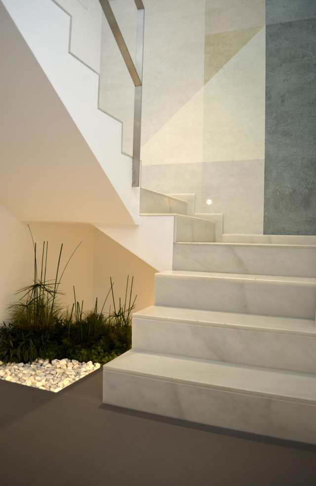 ESCULTURAS EN EL HALL